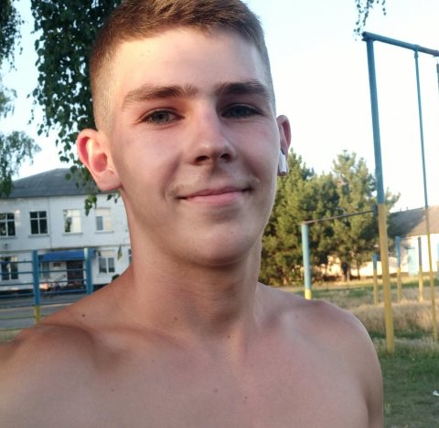 Олексій, 20